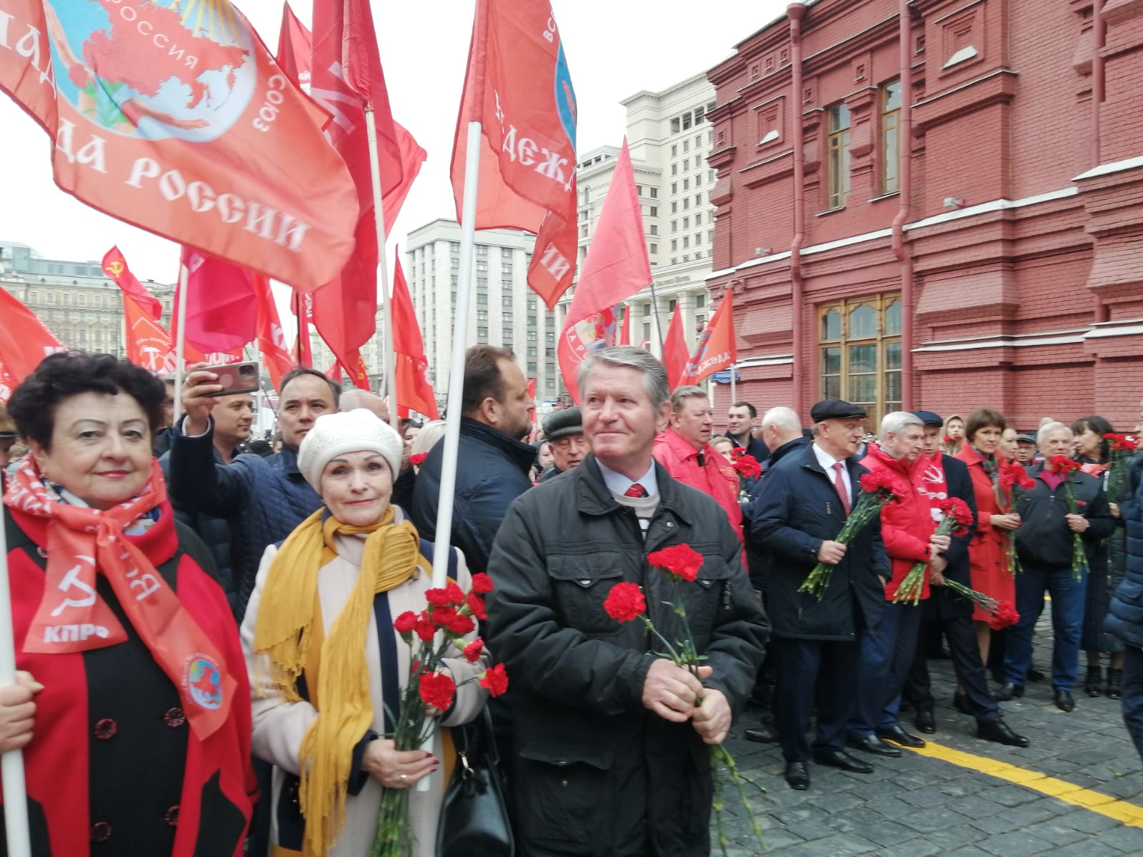 Будут новые победы! Встанут новые бойцы!