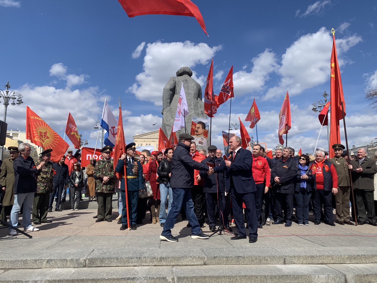 Солидарность во имя жизни!