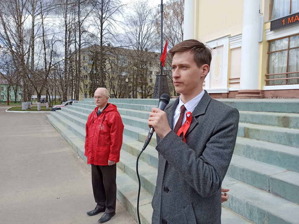 Первомайская акция в Дубне – поддержка армии и помощь Новороссии