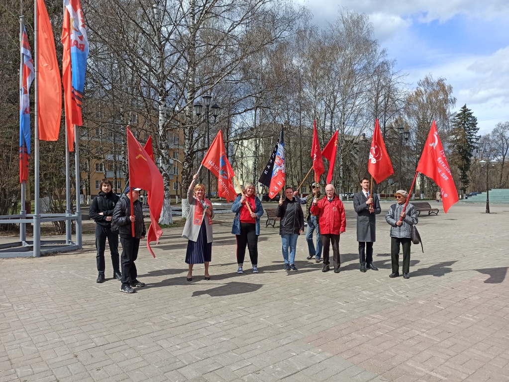Первомайская акция в Дубне – поддержка армии и помощь Новороссии