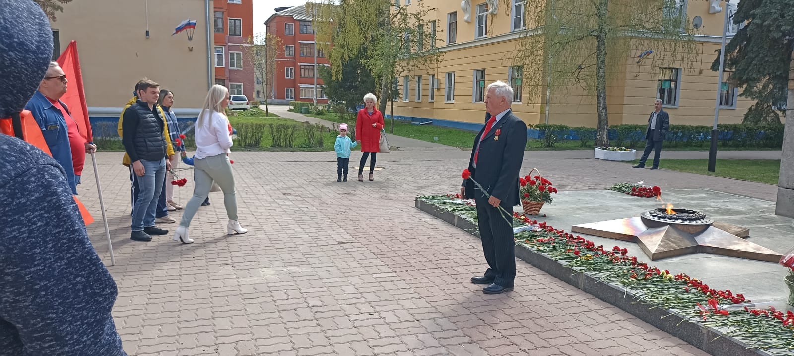 Воскресенские коммунисты отметили день Великой Победы
