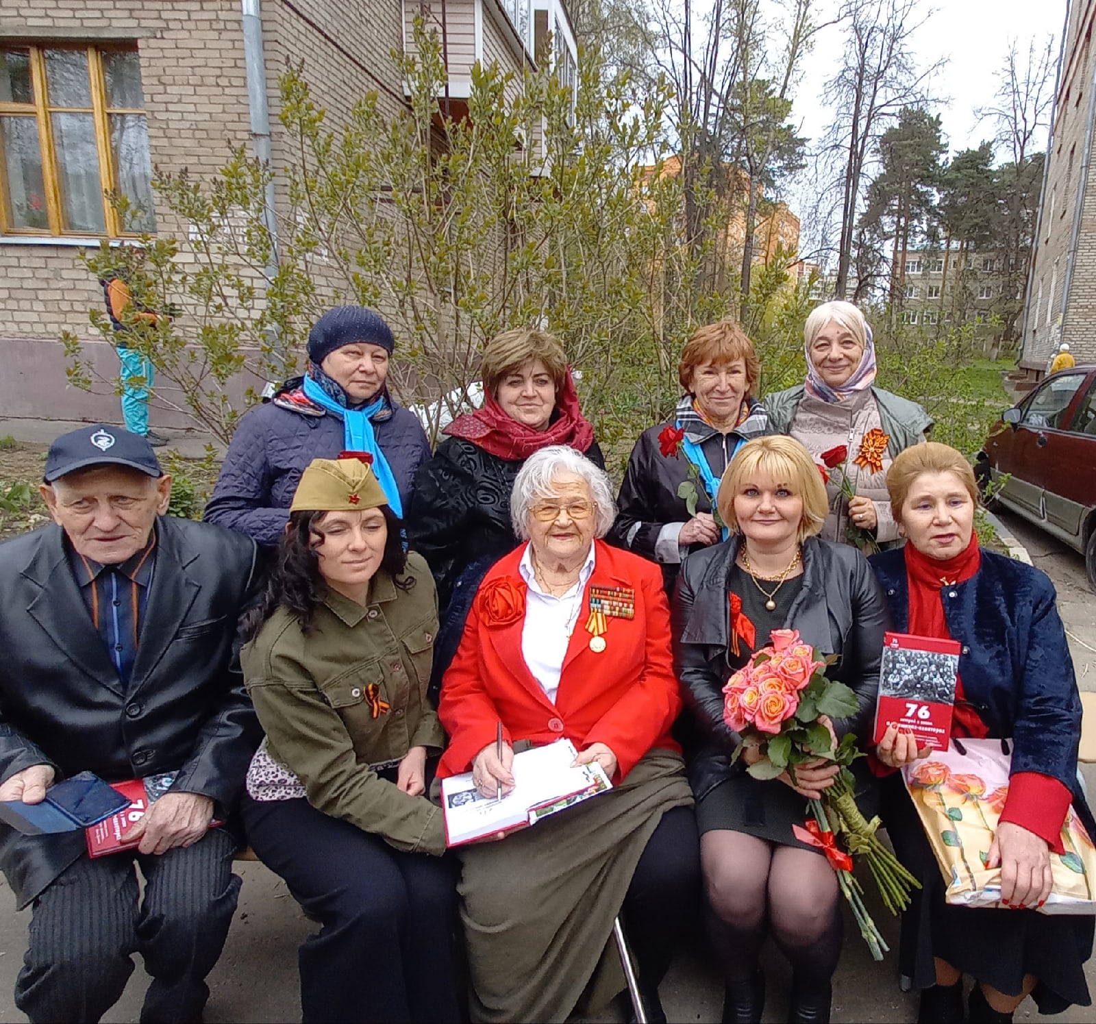 Поздравление ветеранов в микрорайоне Чкаловский