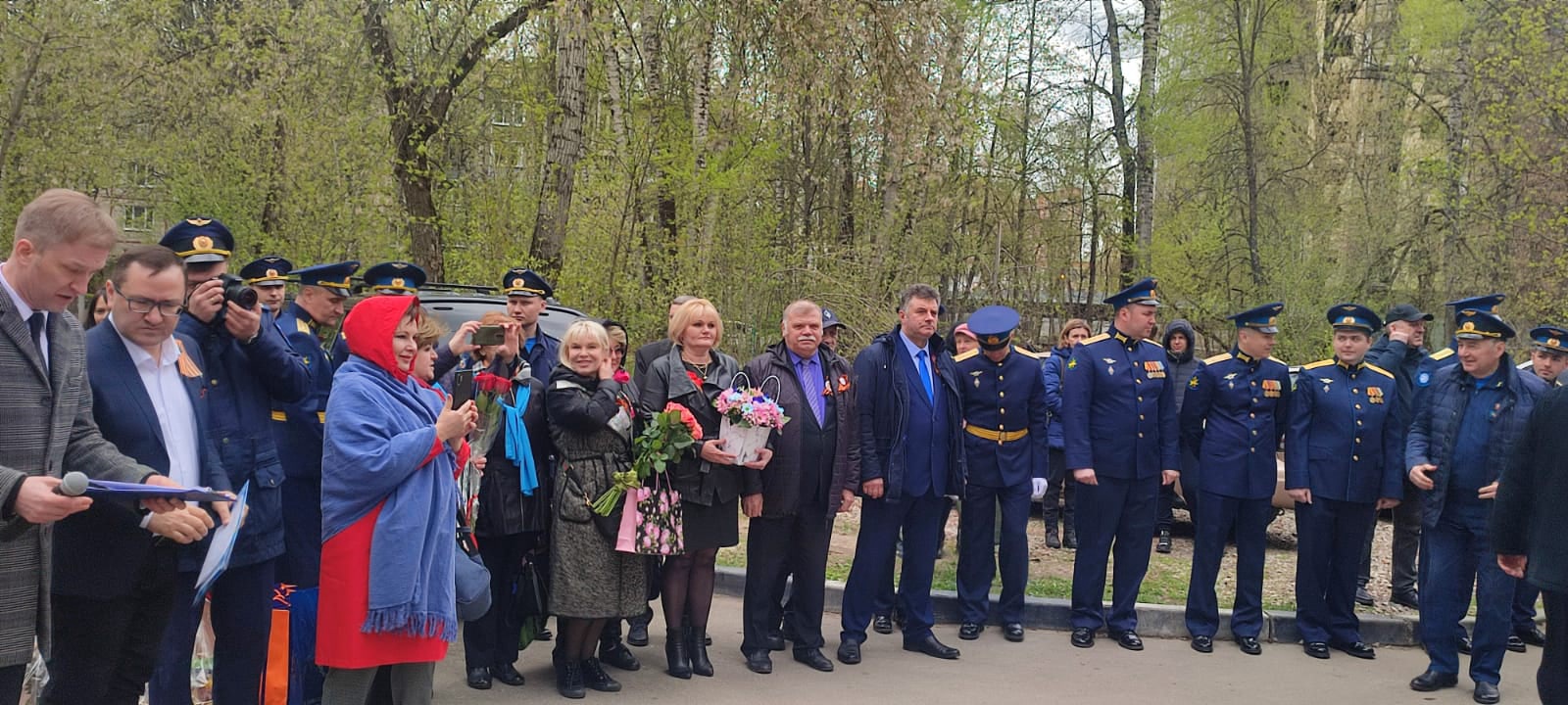 Поздравление ветеранов в микрорайоне Чкаловский