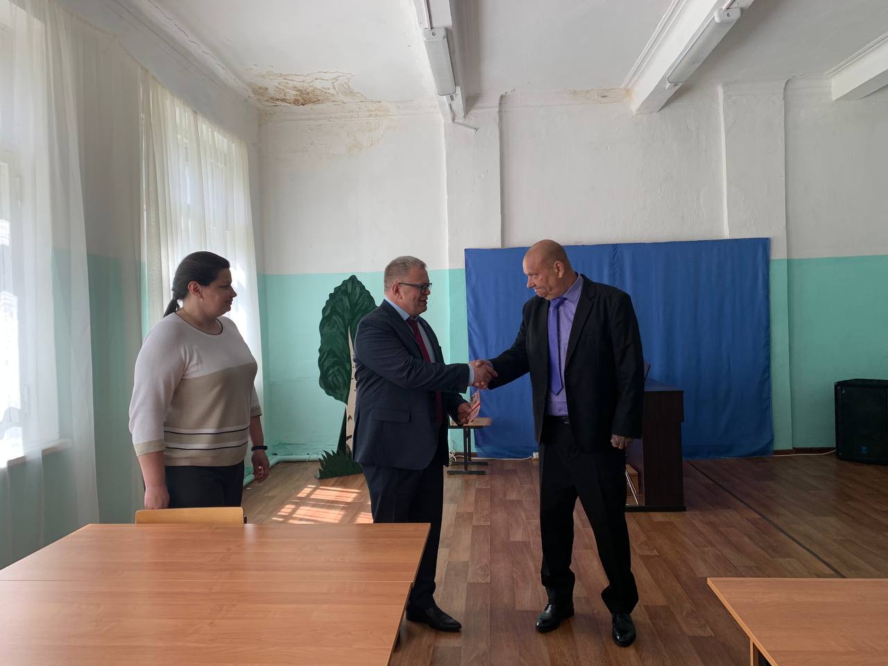 Руководитель фракции КПРФ в Мособлдуме Александр Наумов посетил с рабочим визитом город Озёры
