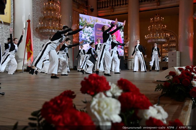 Г.А. Зюганов: «Самые яркие страницы в жизни страны Советов связаны с пионерией и комсомолом»