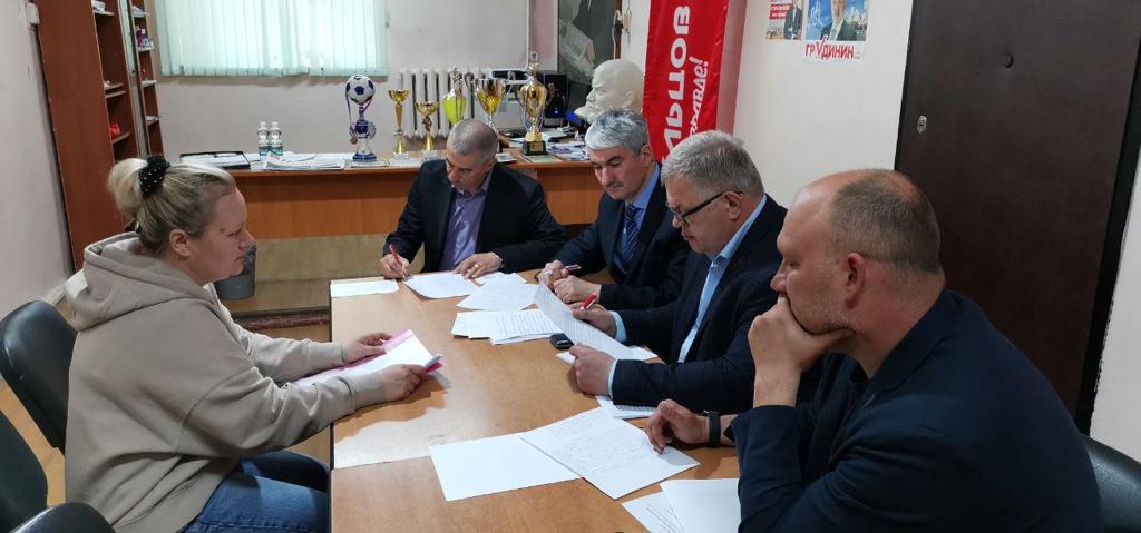 Депутат-коммунист Александр Наумов провел приём граждан в городе Коломна