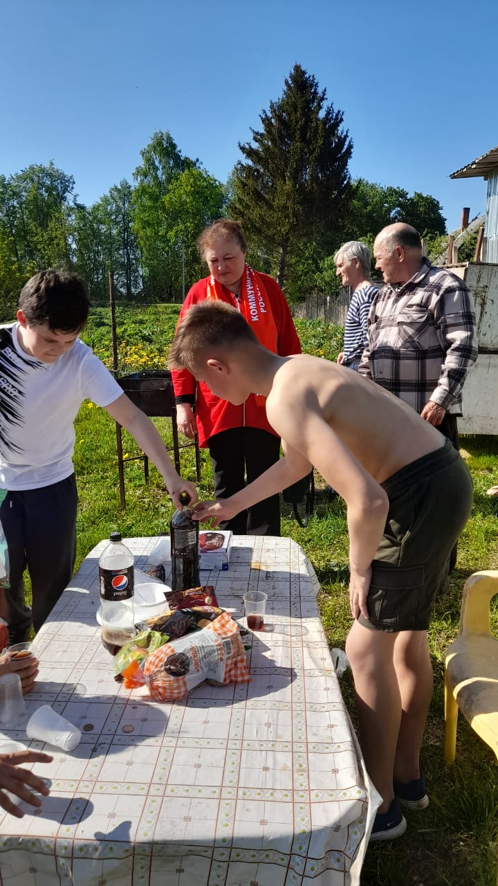 Пионеры из д. Монасеино