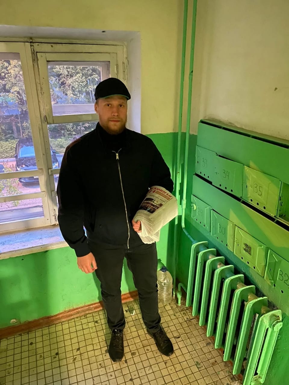 Активисты Клинского ГК распространяют партийную прессу