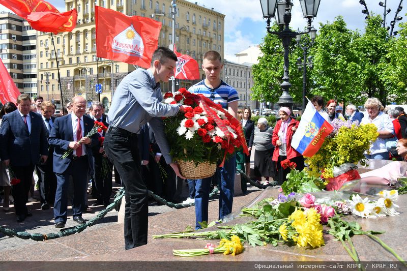Г.А. Зюганов: «Пушкин – это наше Знамя и символ Русского мира»