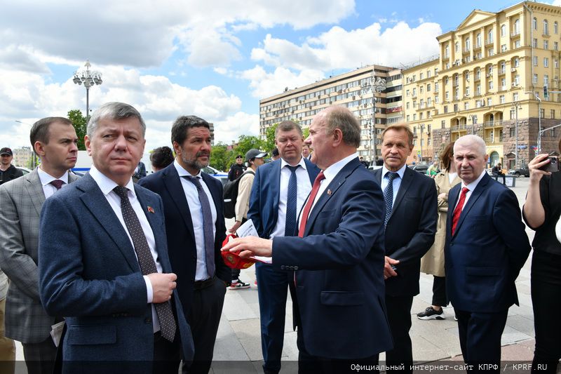 Г.А. Зюганов: «Пушкин – это наше Знамя и символ Русского мира»