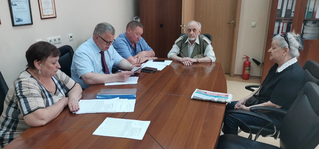 Депутат-коммунист Александр Наумов провёл приём граждан в Домодедово