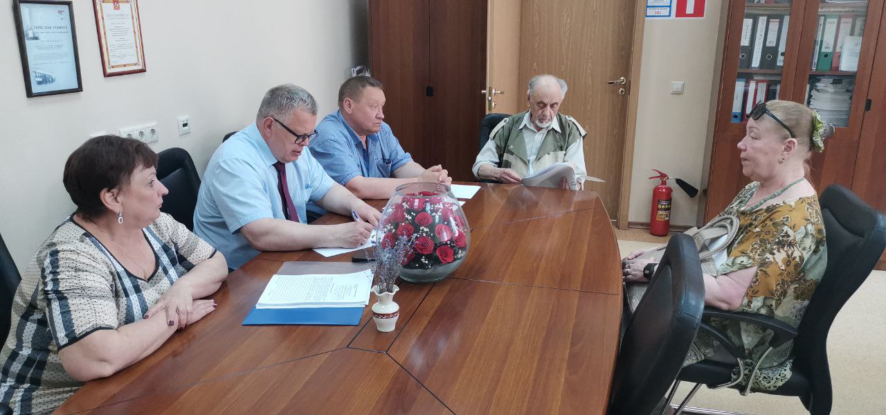 Депутат-коммунист Александр Наумов провёл приём граждан в Домодедово