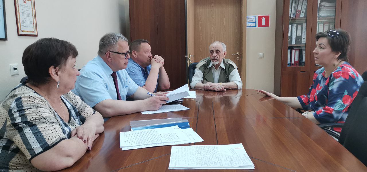 Депутат-коммунист Александр Наумов провёл приём граждан в Домодедово