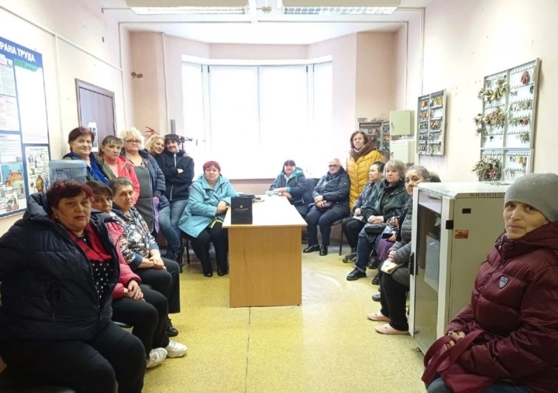 В Долгопрудном коммунисты борются за выплату зарплаты консьержам, уборщицам и дворникам УК «ПИК-Комфорт»