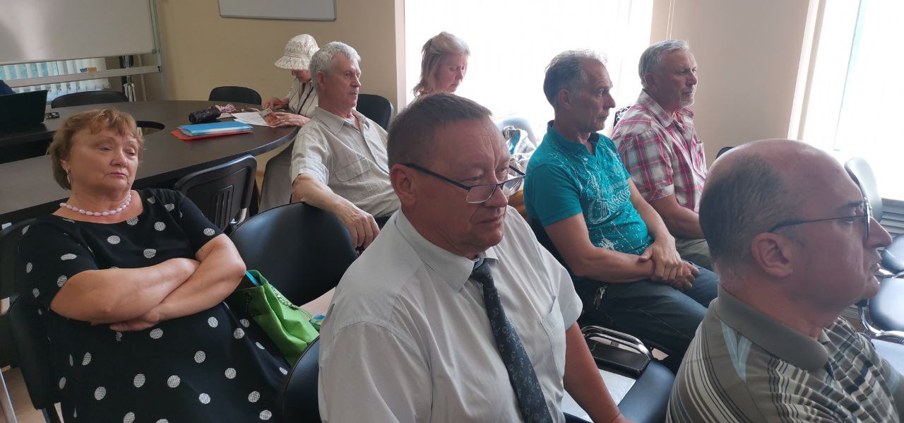Состоялся Пленум МК КПРФ и совещание первых секретарей городских организаций МК КПРФ