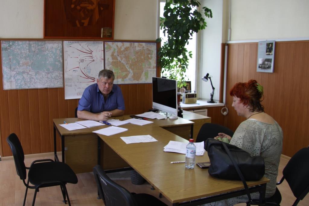 Депутат-коммунист Олег Емельянов провёл приём граждан в городе Серпухов