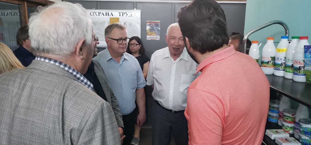 Заместитель Председателя Московской областной Думы Александр Наумов посетил «Барыбинский молочный завод»