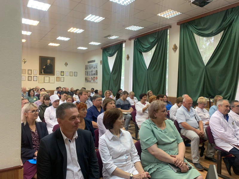 Депутат Мособлдумы от КПРФ Елена Мокринская посетила Пушкинскую «Московскую областную больницу им. проф. В.Н. Розанова»