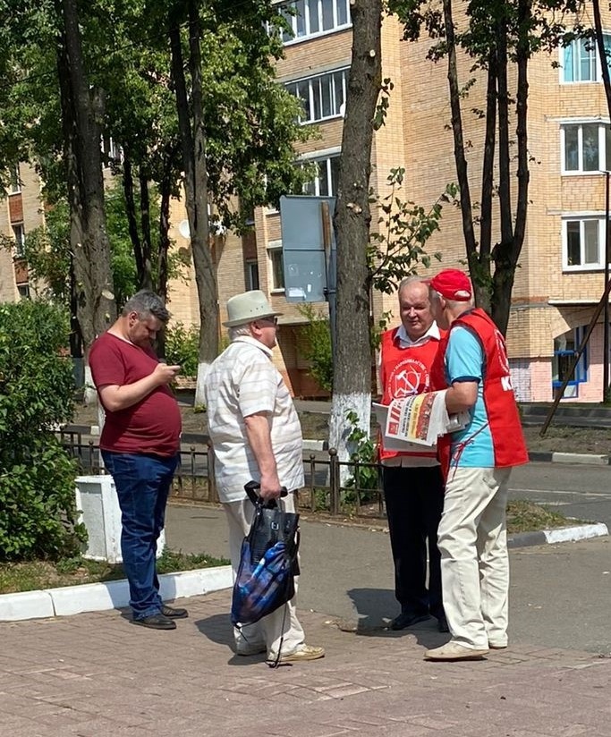 Правду красноармейцам!