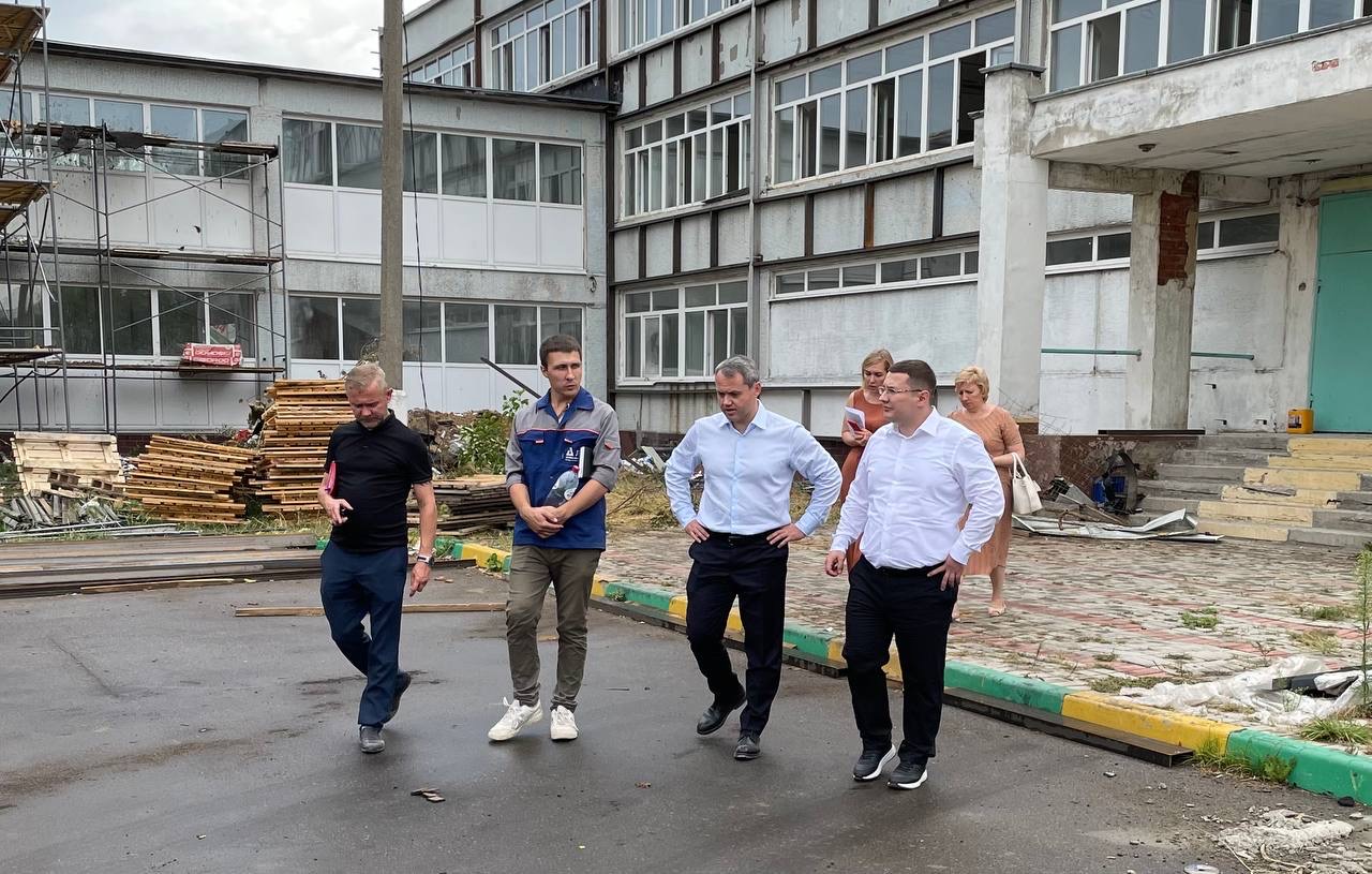 Депутат Мособлдумы Марк Черемисов проконтролировал ход выполнения работ капитального ремонта ЦО№23 в Обухово