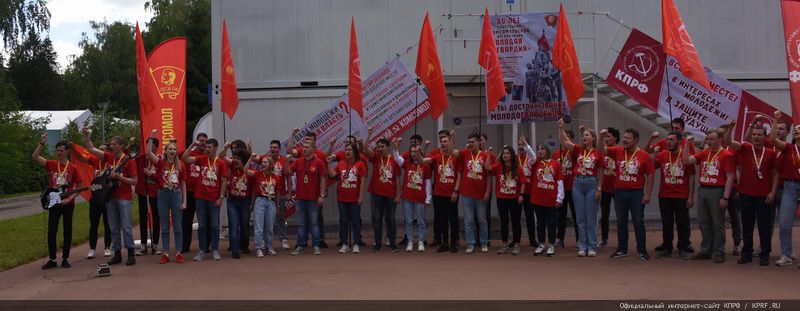Г.А. Зюганов на «Территории смыслов»: «Желаю вам взять в наследство дух Победы!»