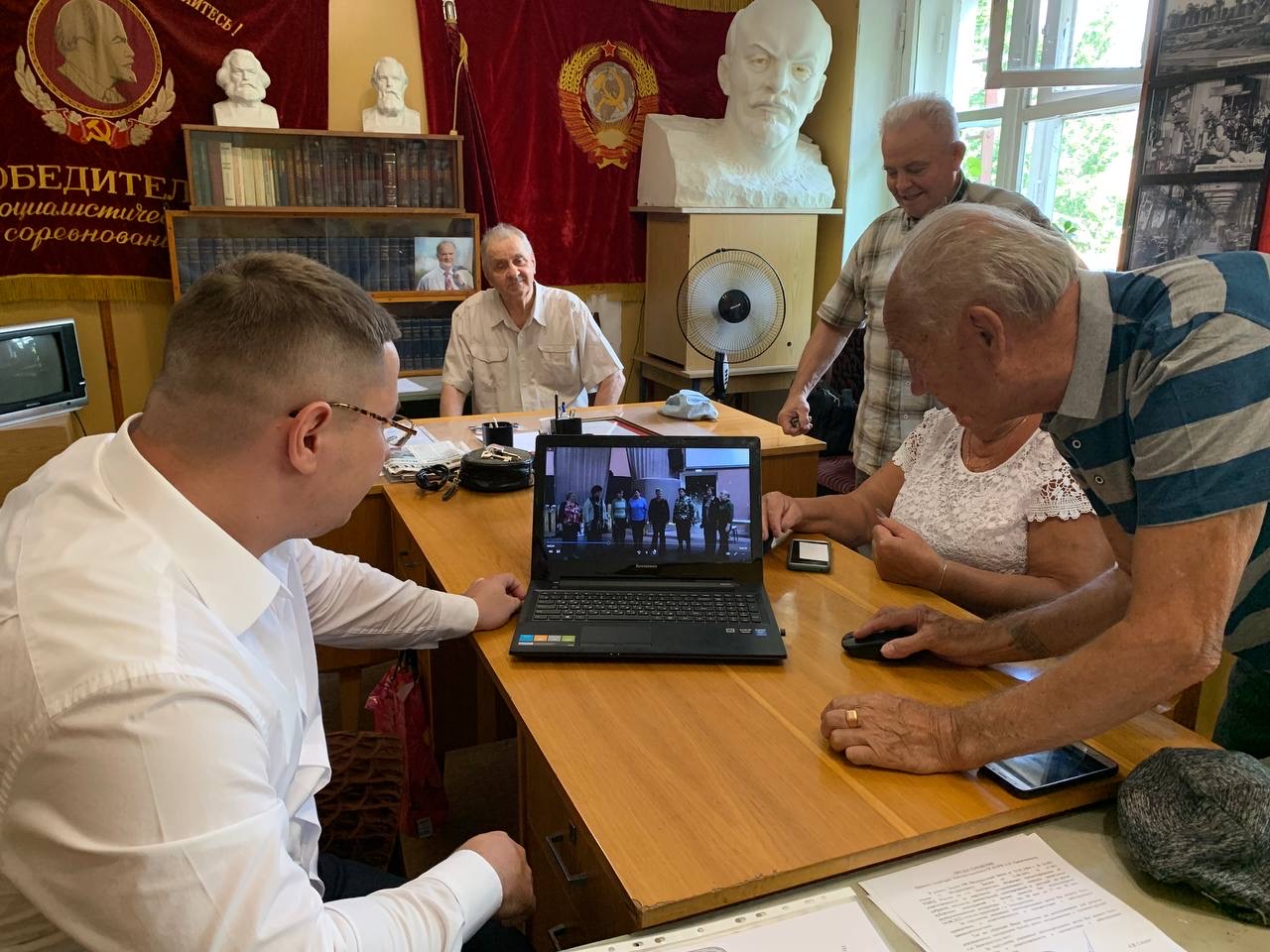 Депутат-коммунист Марк Черемисов посетил городское отделение КПРФ в г.о. Электросталь
