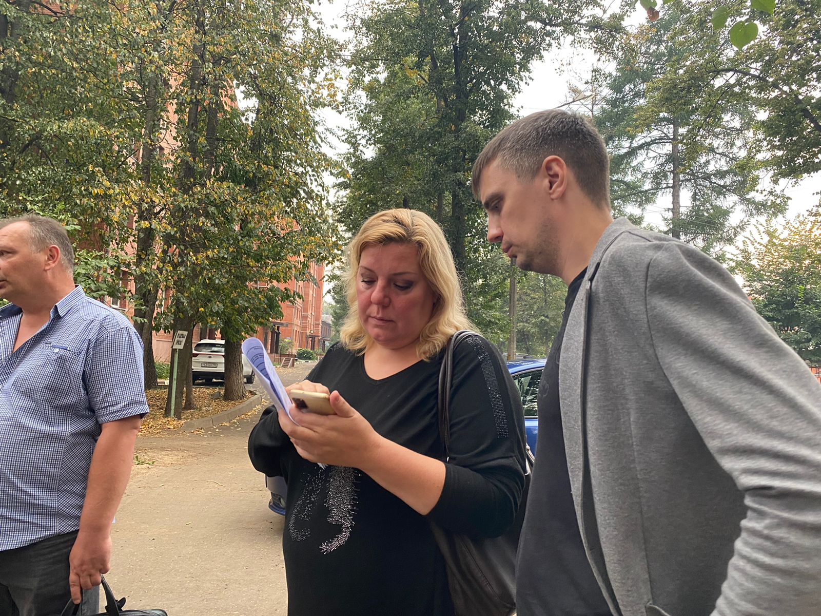 Приём жителей сгоревшего дома в Красноармейске первым заместителем главы администрации Морозовым А.В.