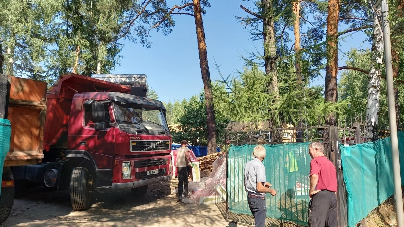 С рабочим визитом в Звёздном городке