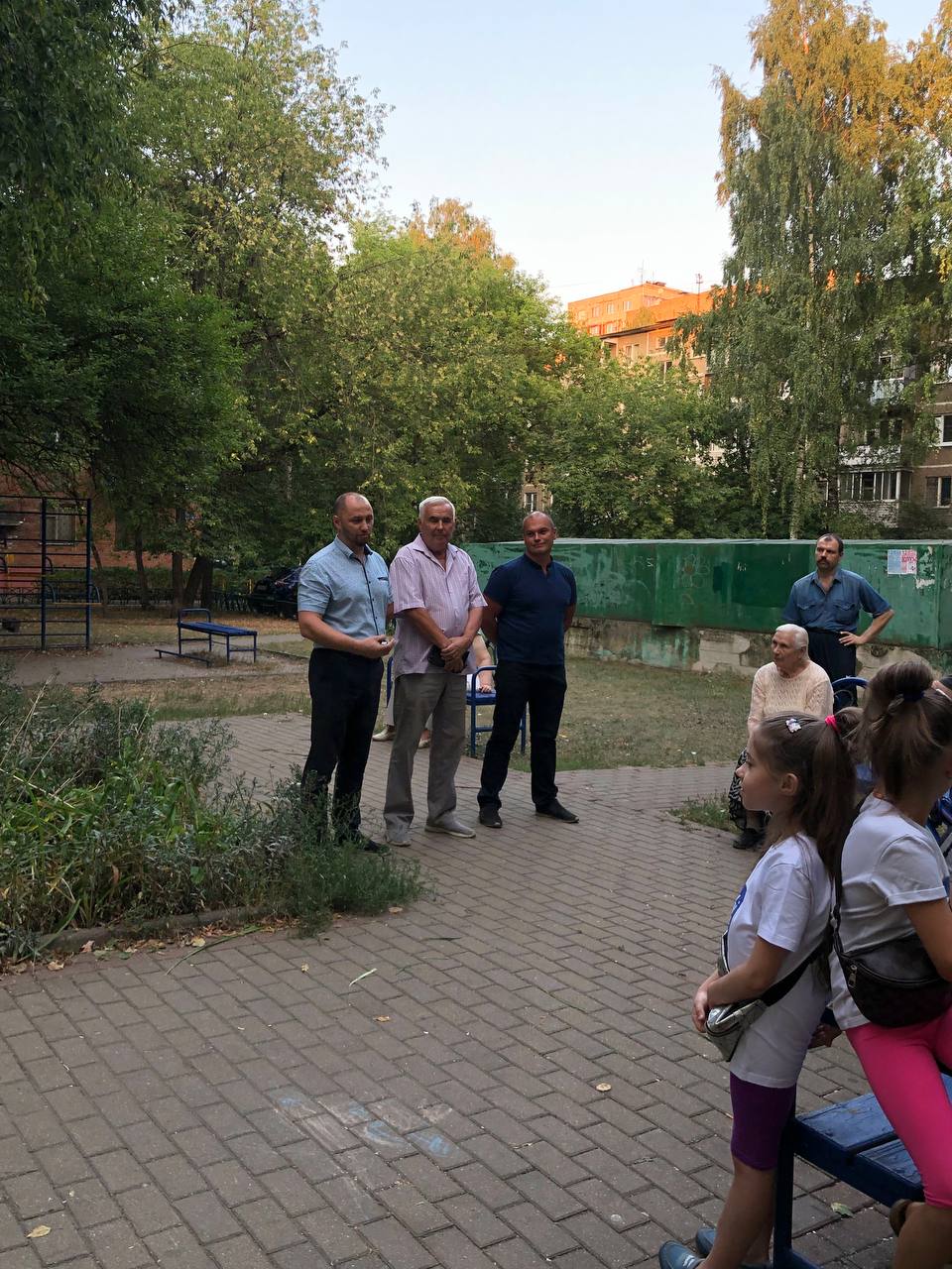 Депутат коммунист — это настоящий слуга народа