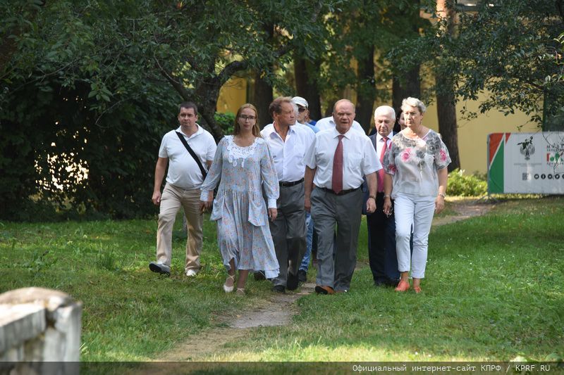 «Дорогой пчёл»