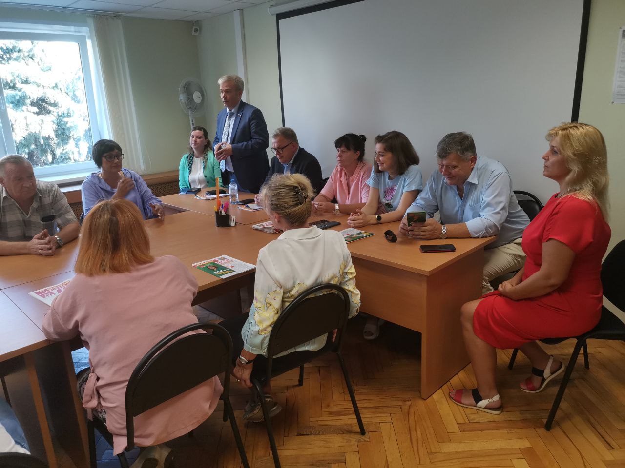 Депутаты-коммунисты Мособлдумы Александр Наумов и Олег Емельянов посетили оборонное предприятие АО НПП «Звезда» в Томилино