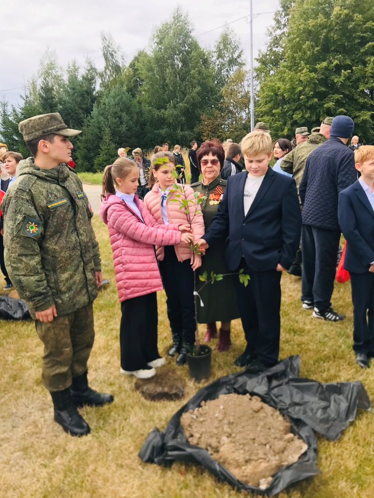 Наш долг священный - Родину защищать и готовить защитников