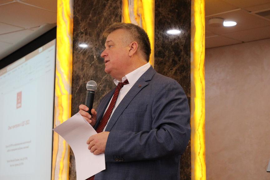 Под красным знаменем Победы победим вновь