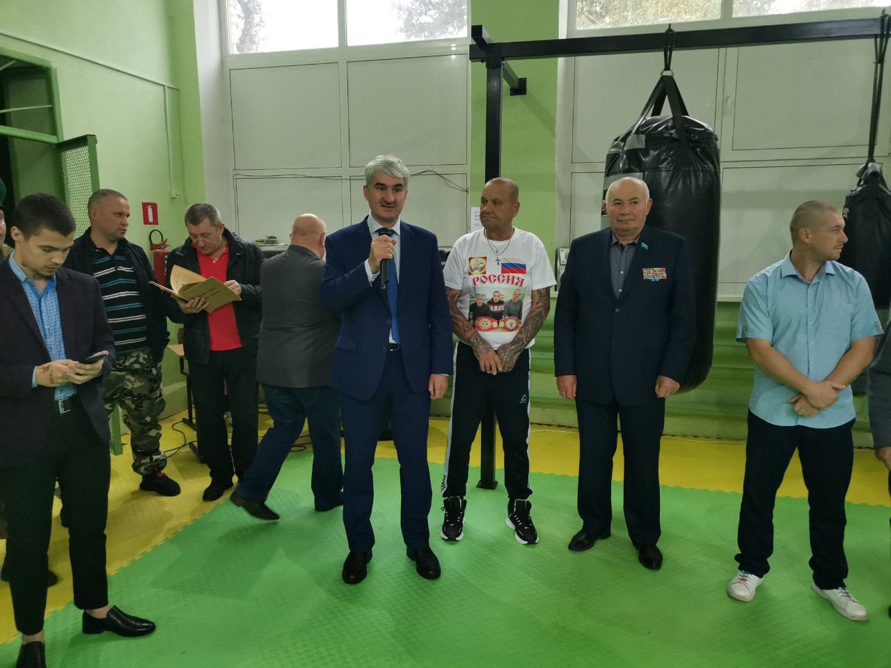 При поддержке руководителя фракции КПРФ в Мособлдуме Александра Наумова прошел спортивный турнир в Озерах