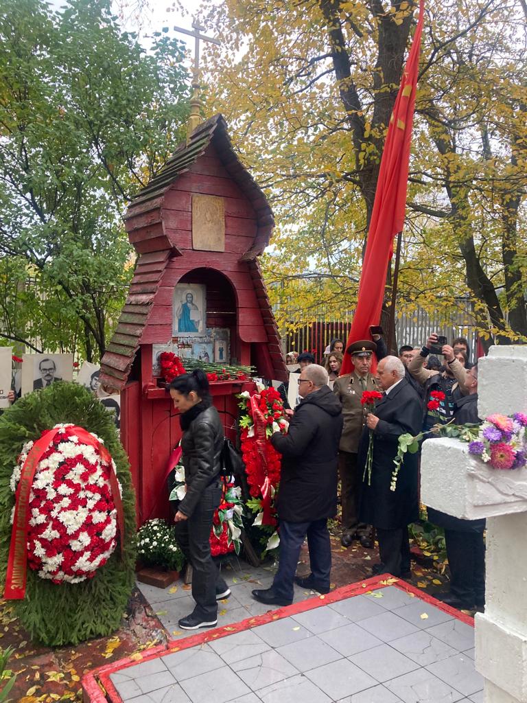 «Не забудем! Не простим!»