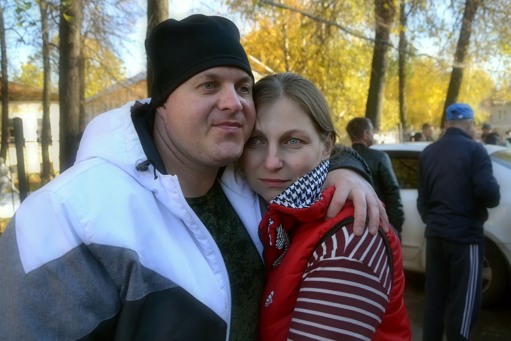 Коммунисты идут на фронт