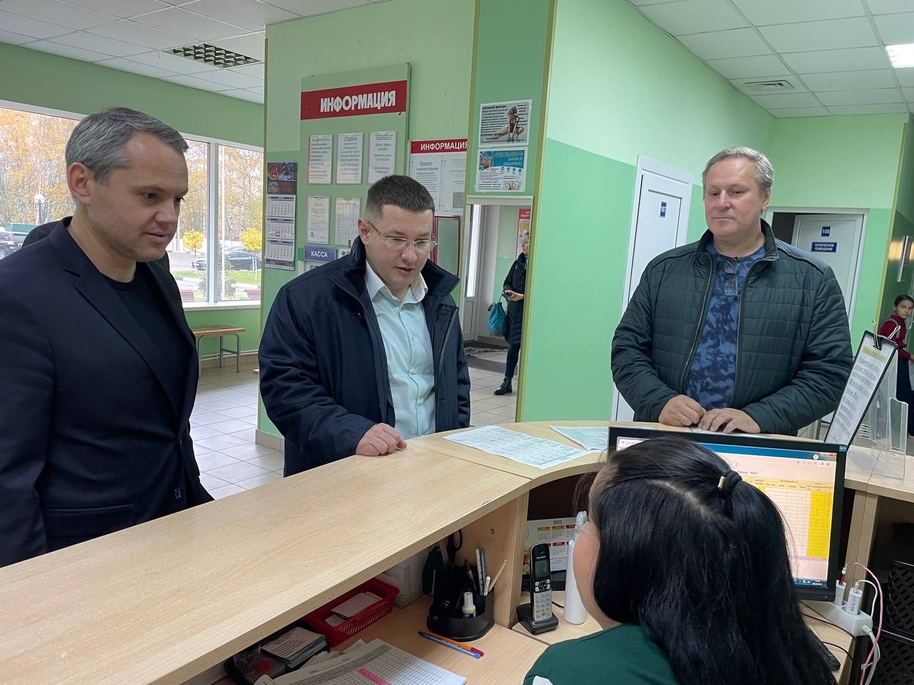 Депутат Мособлдумы Марк Черемисов посетил ФОК «ДЕЛЬФИН» в Ногинске