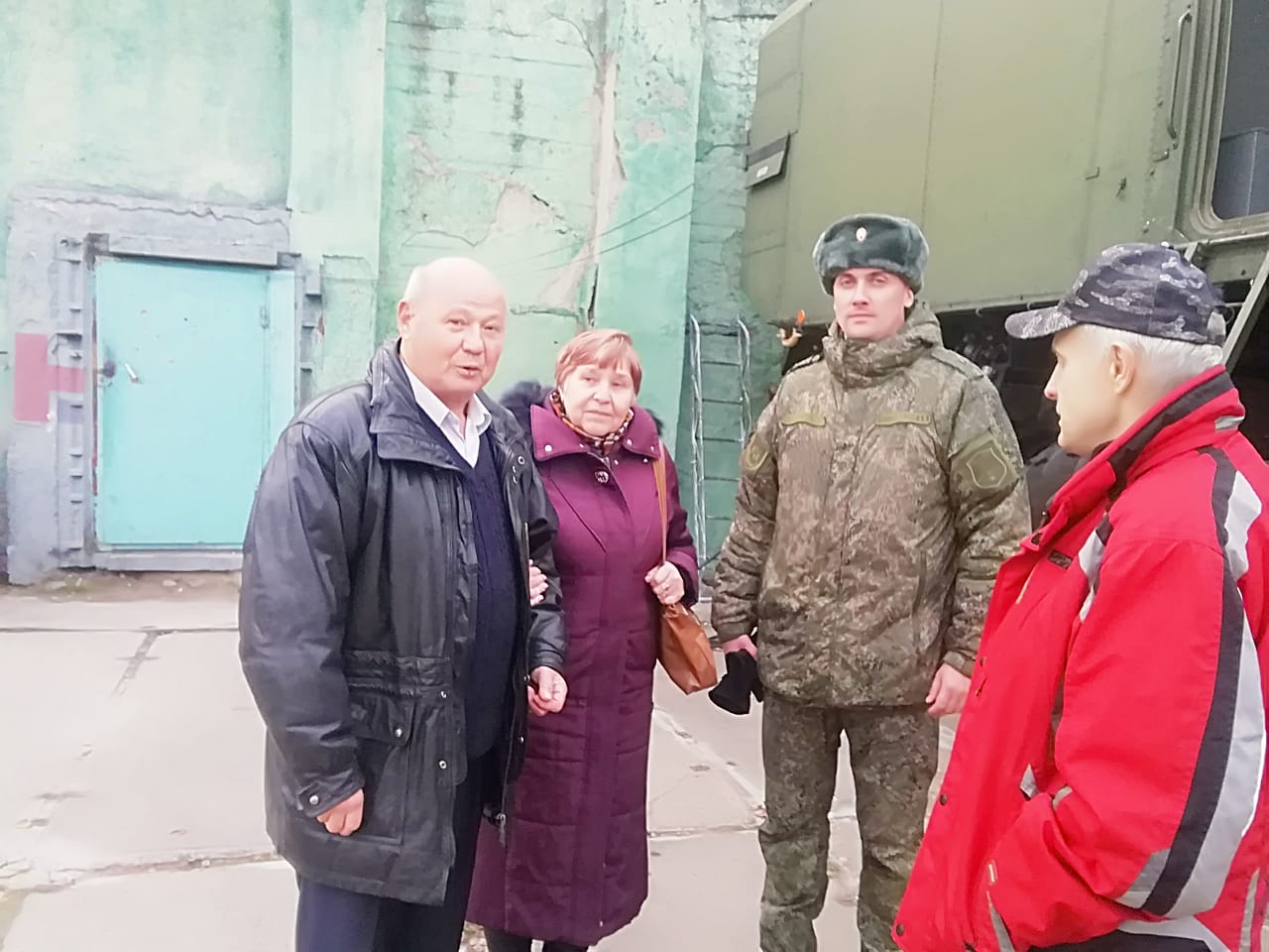 Подольские коммунисты ознакомились с бытом военнослужащих