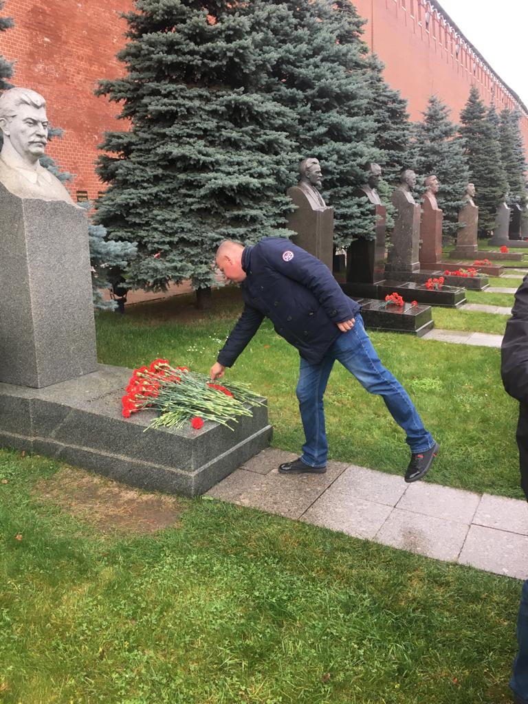 Под Знаменем Комсомола – к новым победам!