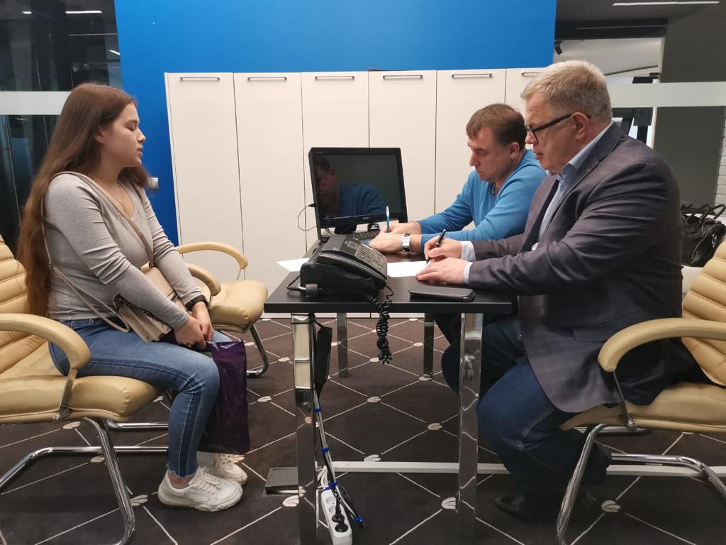 Депутат-коммунист Александр Наумов провёл приём граждан в городе Ступино