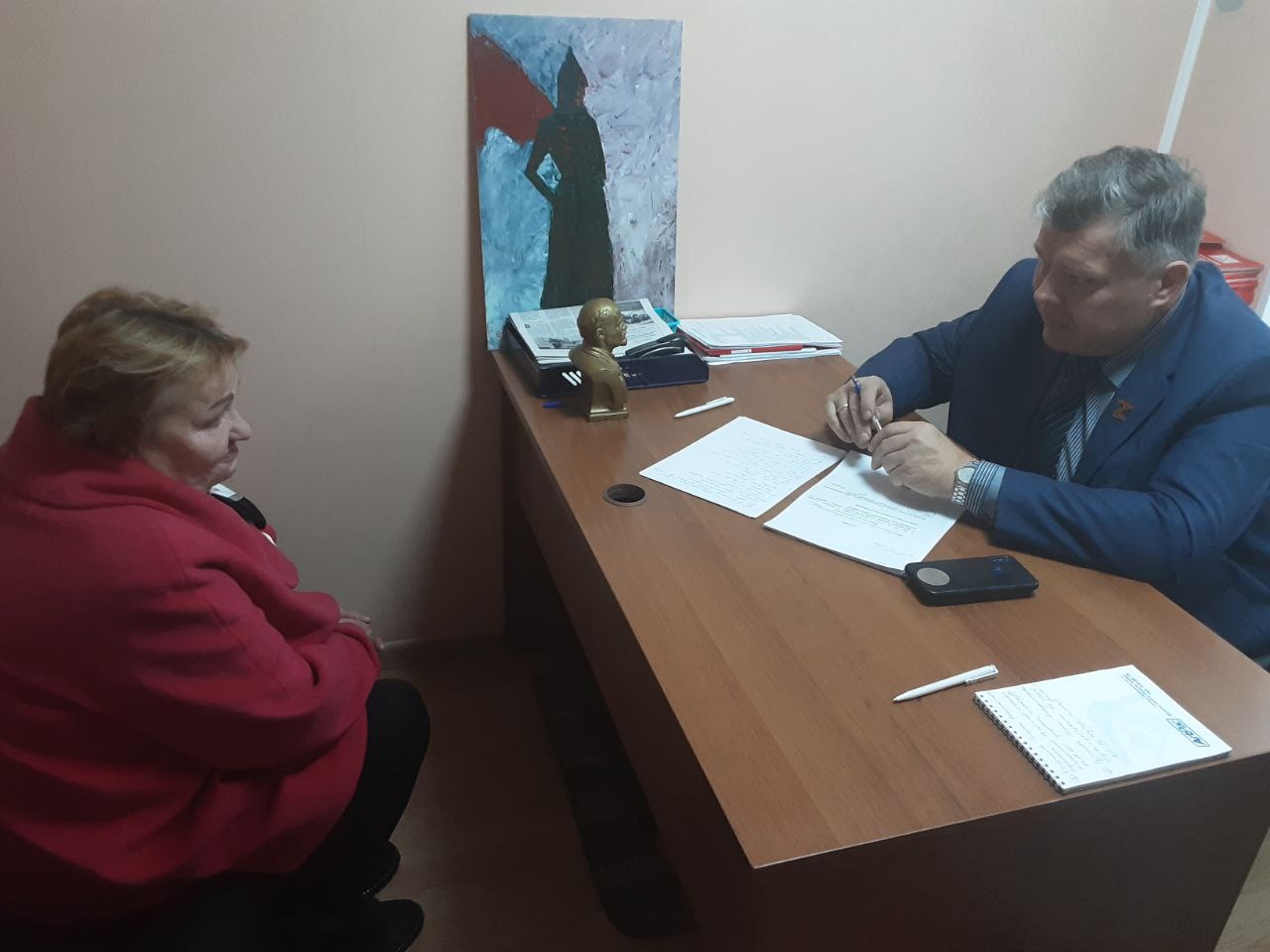 Депутат-коммунист Олег Емельянов провёл приём граждан в Одинцовском г.о.