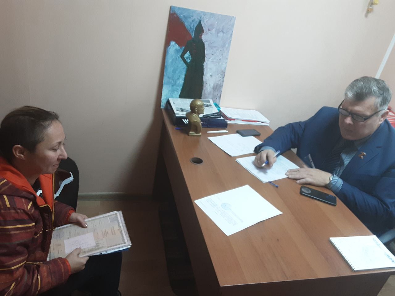 Депутат-коммунист Олег Емельянов провёл приём граждан в Одинцовском г.о.