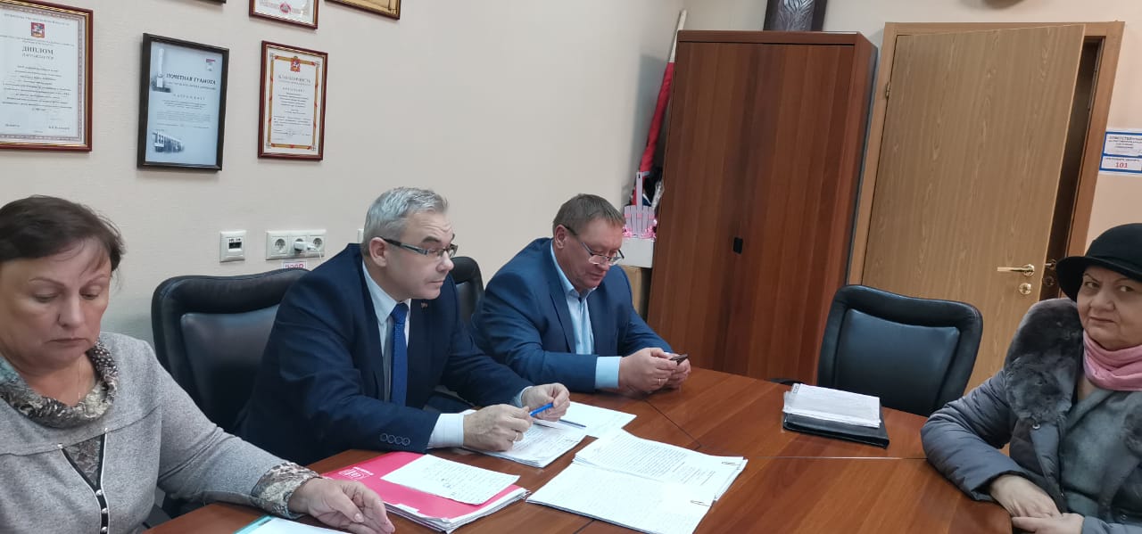 По поручению руководителя фракции КПРФ Александра Наумова проведён приём граждан в Домодедово