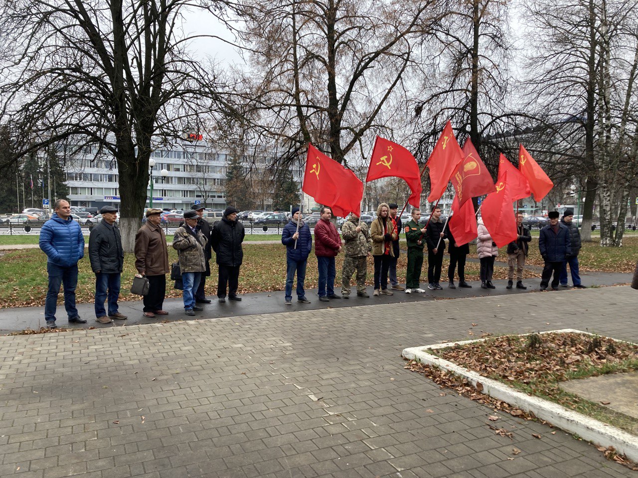 «Нет у революции конца»
