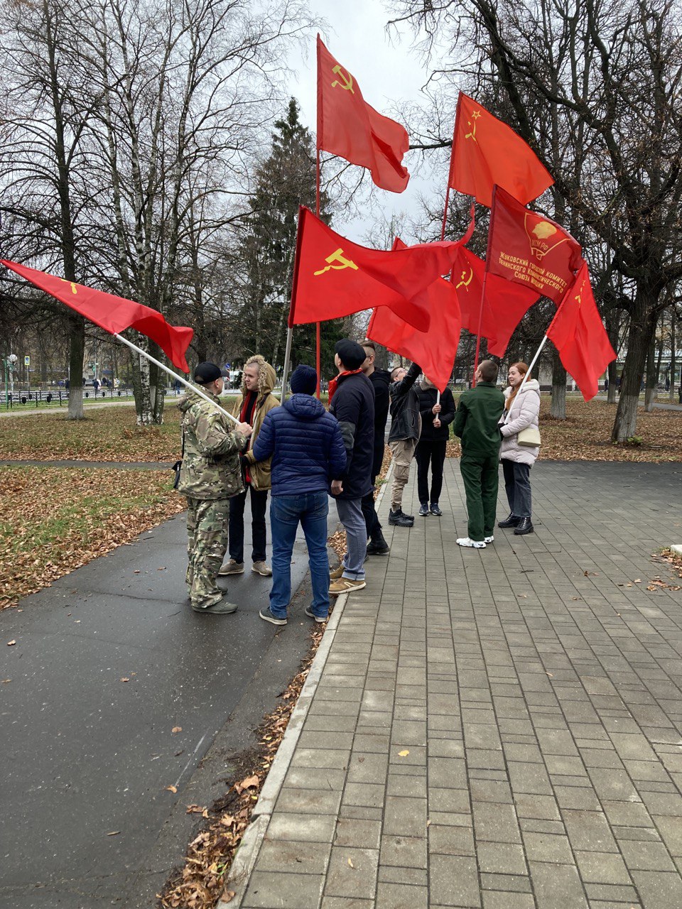 «Нет у революции конца»