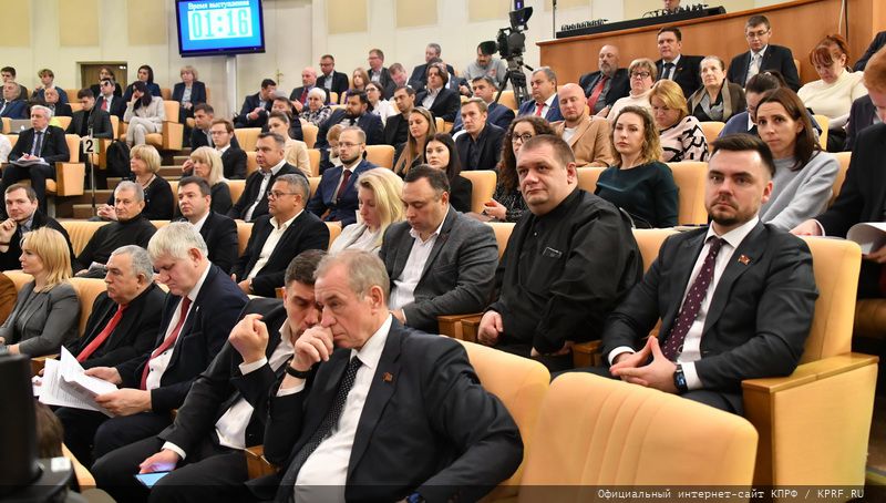 Г.А. Зюганов на Круглом столе в Госдуме: «Ответы придется искать на выборах»