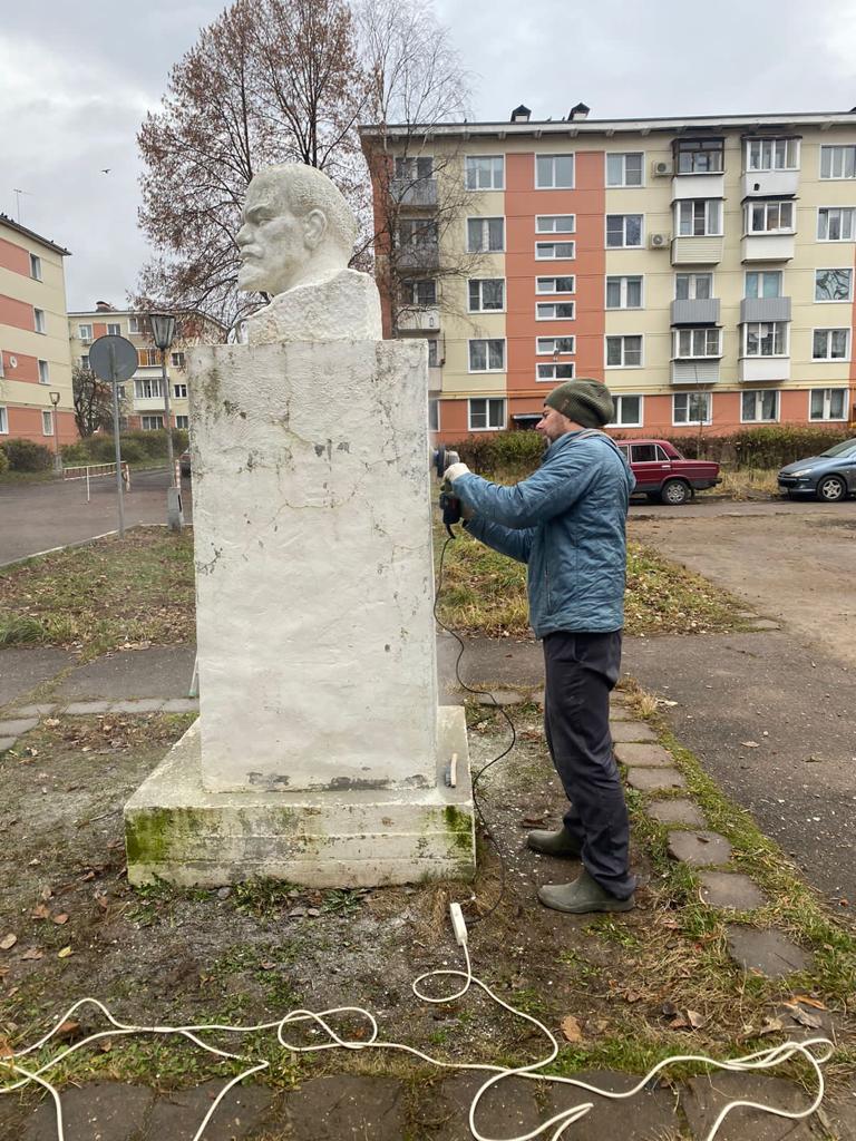 Клинские коммунисты восстановили памятник Ленину