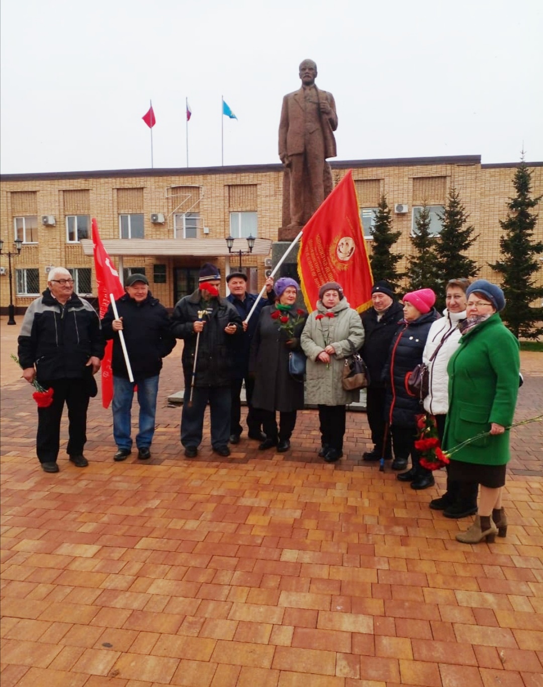 Великий Октябрь пришел в Лотошино
