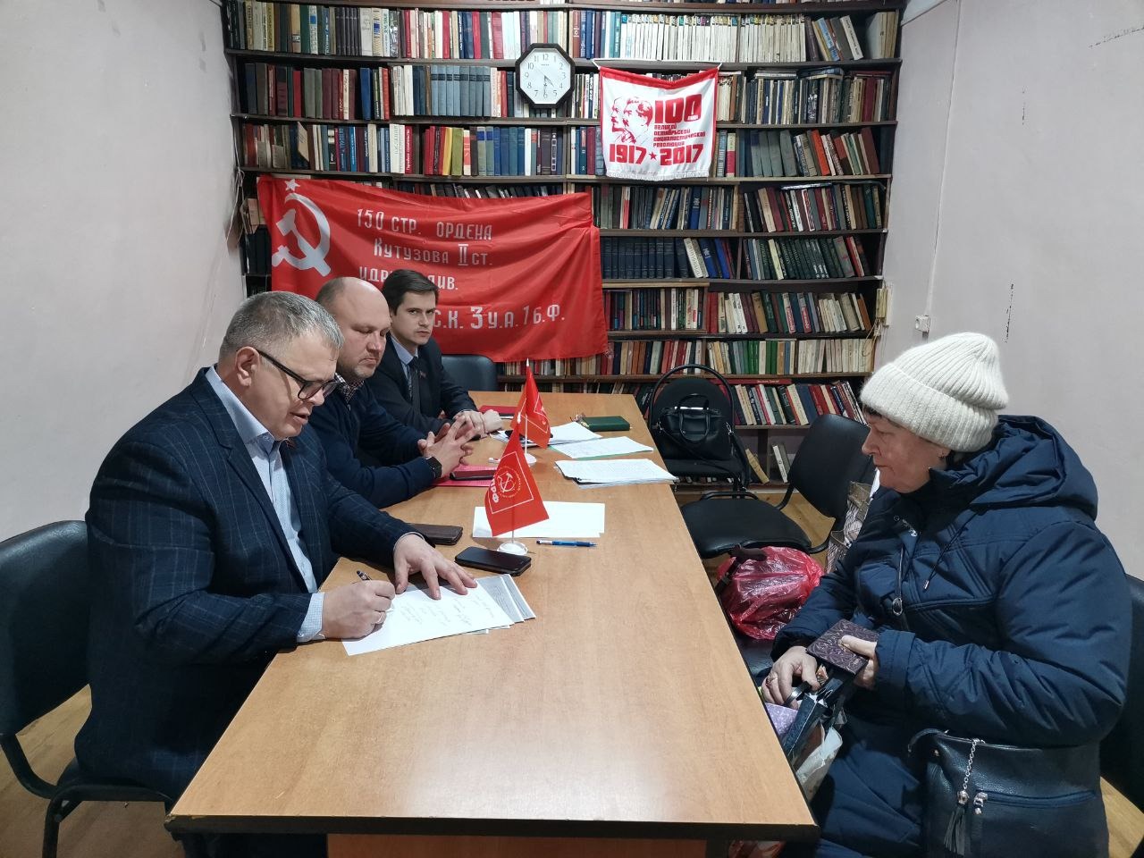Руководитель фракции КПРФ Александр Наумов провёл приём граждан в Коломне