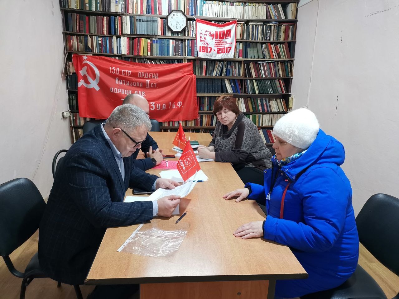 Руководитель фракции КПРФ Александр Наумов провёл приём граждан в Коломне